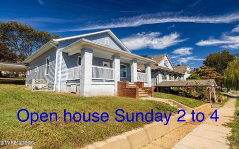 Photo of 415 W 1St Ave, Lenoir City, TN 37771 (MLS # 1319224)