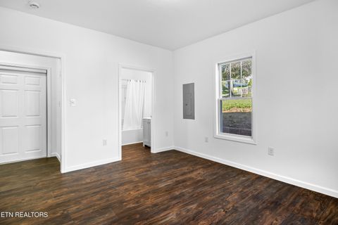 Tiny photo for 415 W 1St Ave, Lenoir City, TN 37771 (MLS # 1319224)
