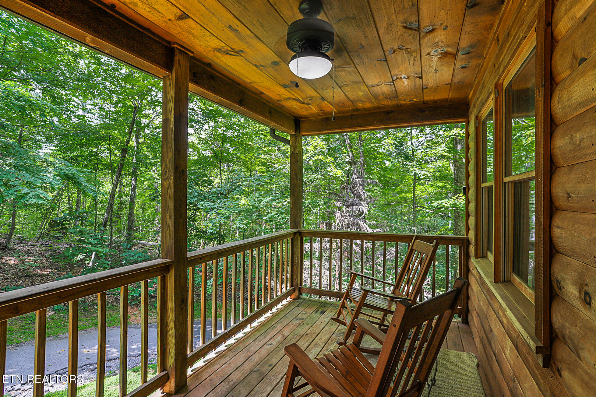 1127 Oak Court