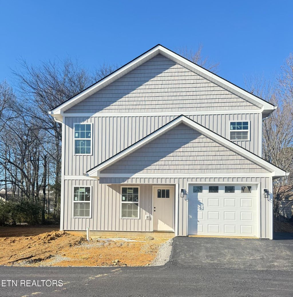 Photo of 105 Ken Lewis Way, Maryville, TN 37801 (MLS # 1323157)