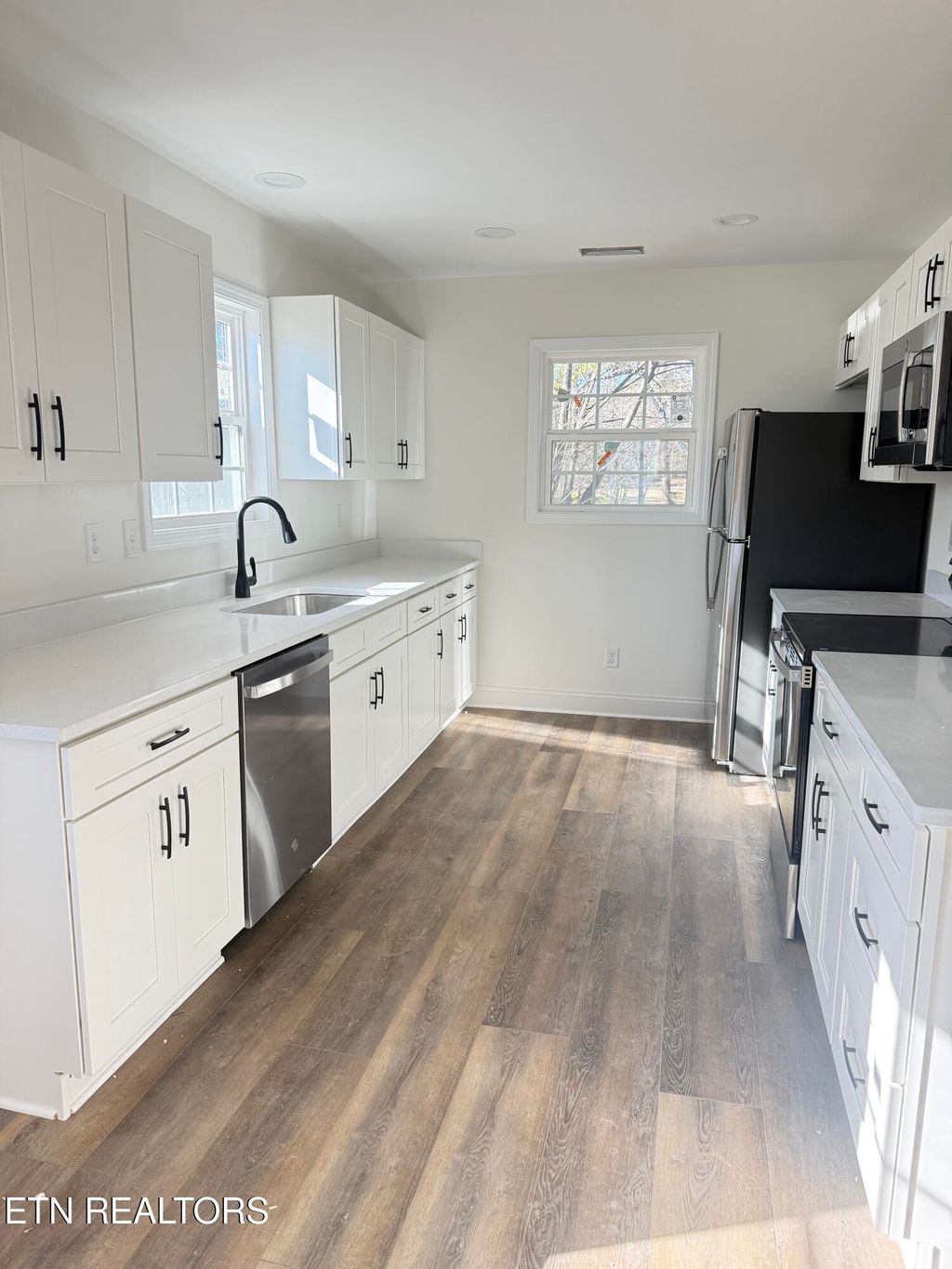 Photo of 105 Ken Lewis Way, Maryville, TN 37801 (MLS # 1323157)