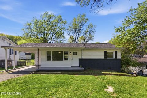 Photo of 2210 W Gilbert Lane, Knoxville, TN 37920 (MLS # 1336310)