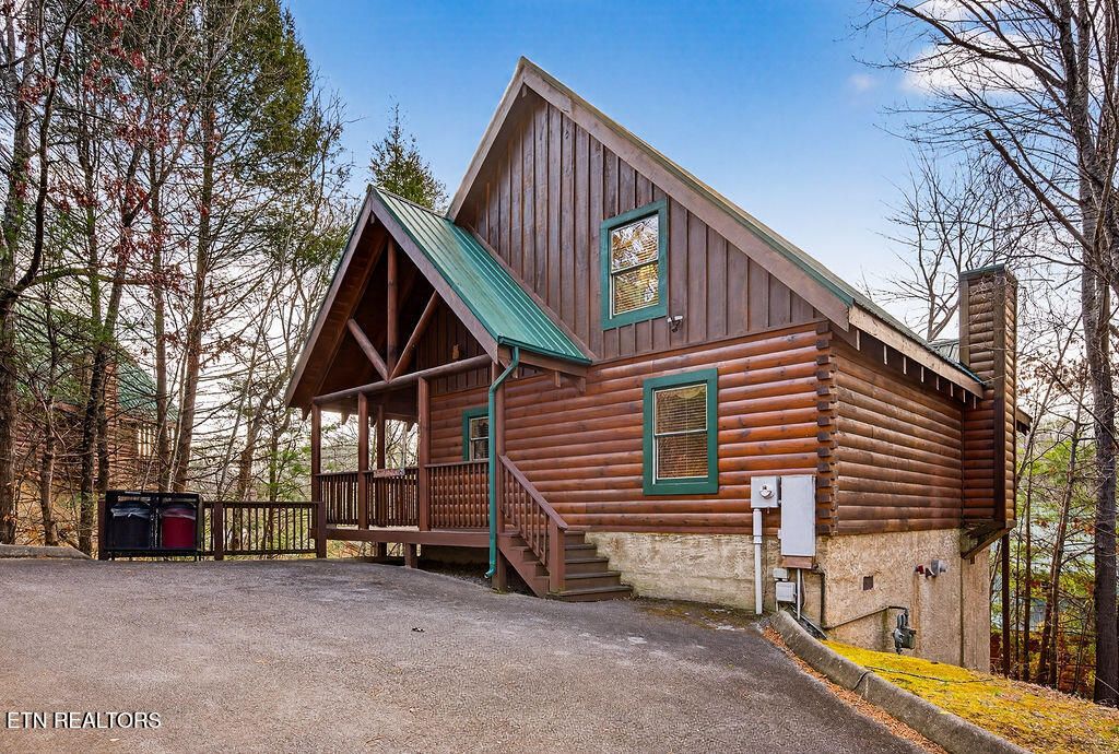 Photo of 4539 Forest Vista Way, Pigeon Forge, TN 37863 (MLS # 1326086)