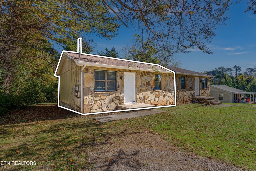 Photo of 6908 W Martin Mill Pike, Knoxville, TN 37920 (MLS # 1360448)