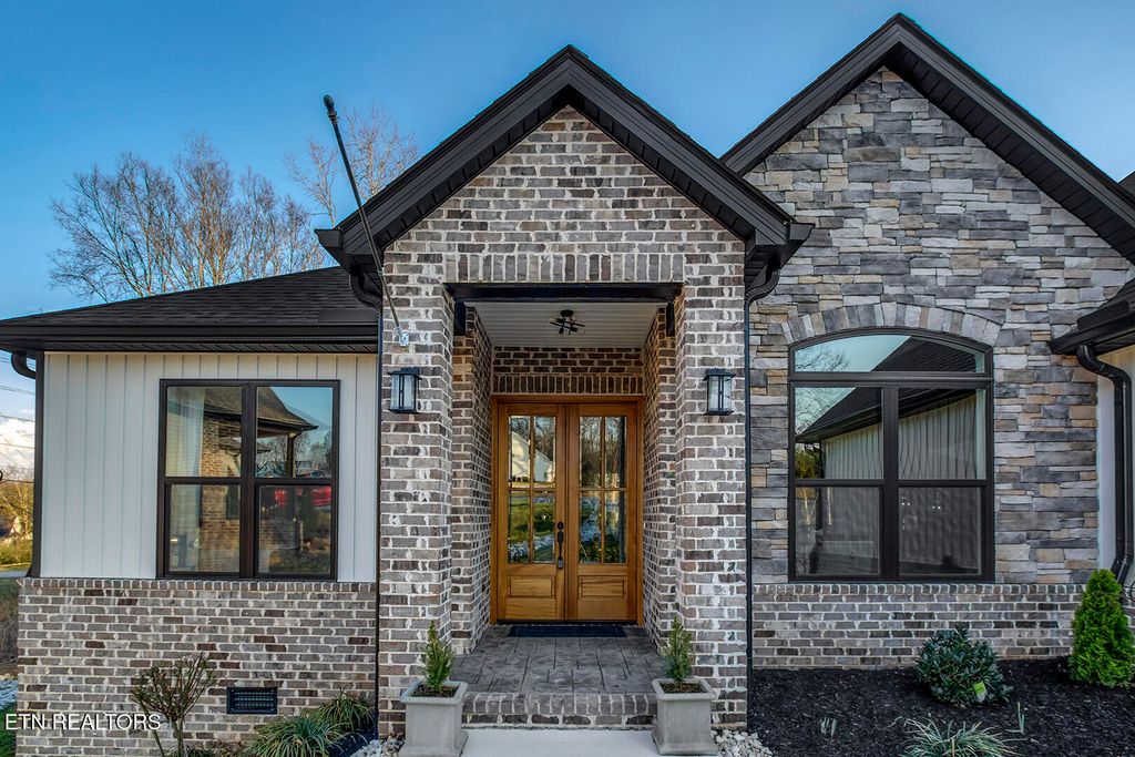 Photo of 220 Yona Way, Loudon, TN 37774 (MLS # 1332174)