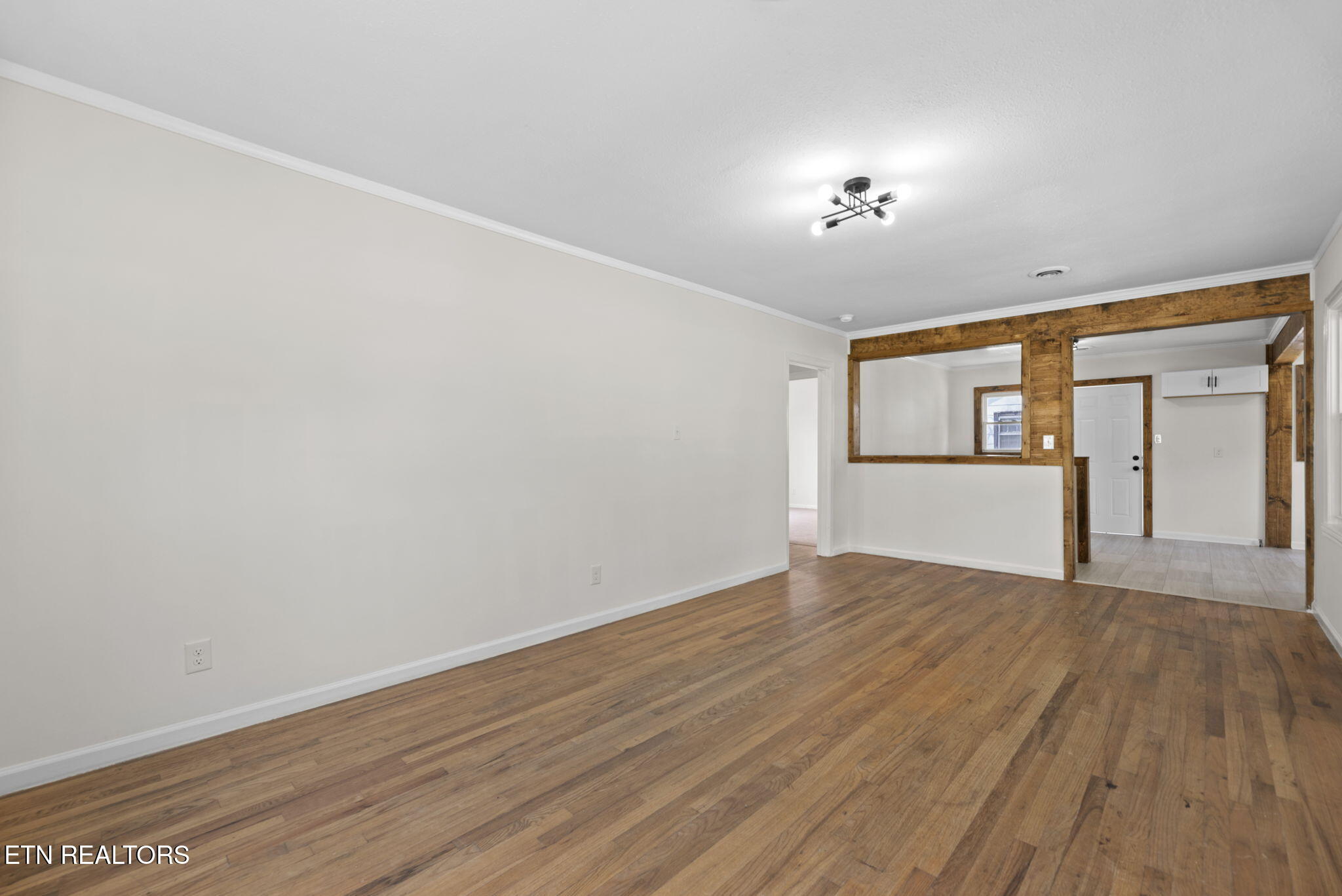 2504 Larkwood Lane