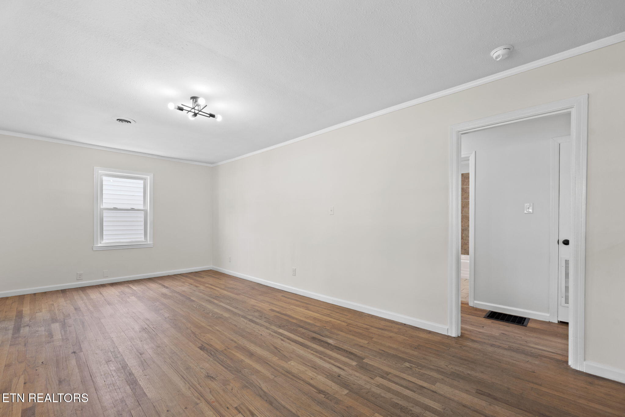 2504 Larkwood Lane