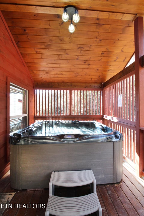 Tiny photo for 535 Kings Ridge Rd, Gatlinburg, TN 37738 (MLS # 1359659)