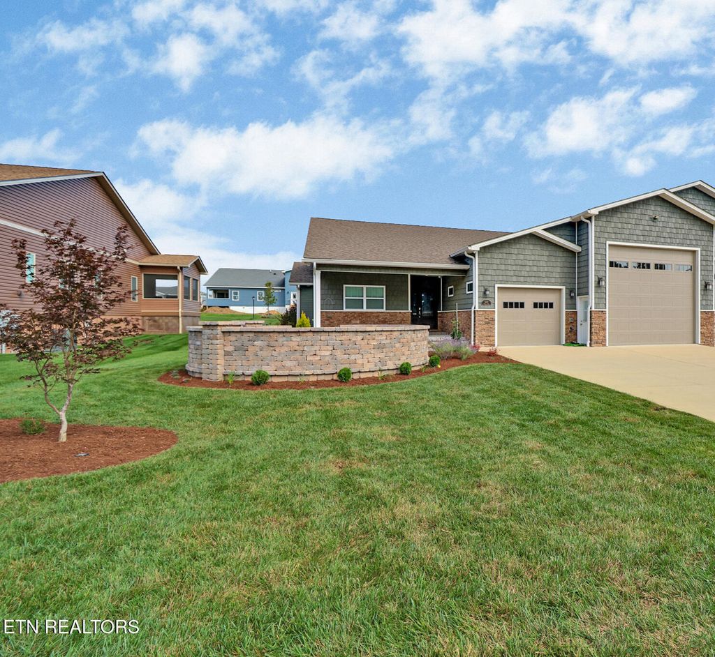 Photo of 533 Holly Tree Drive, Crossville, TN 38555 (MLS # 1323915)