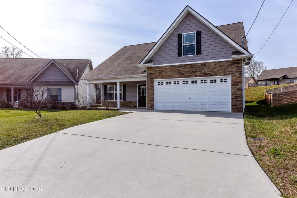 Photo of 1125 Blackstone View Lane, Knoxville, TN 37932 (MLS # 1323459)