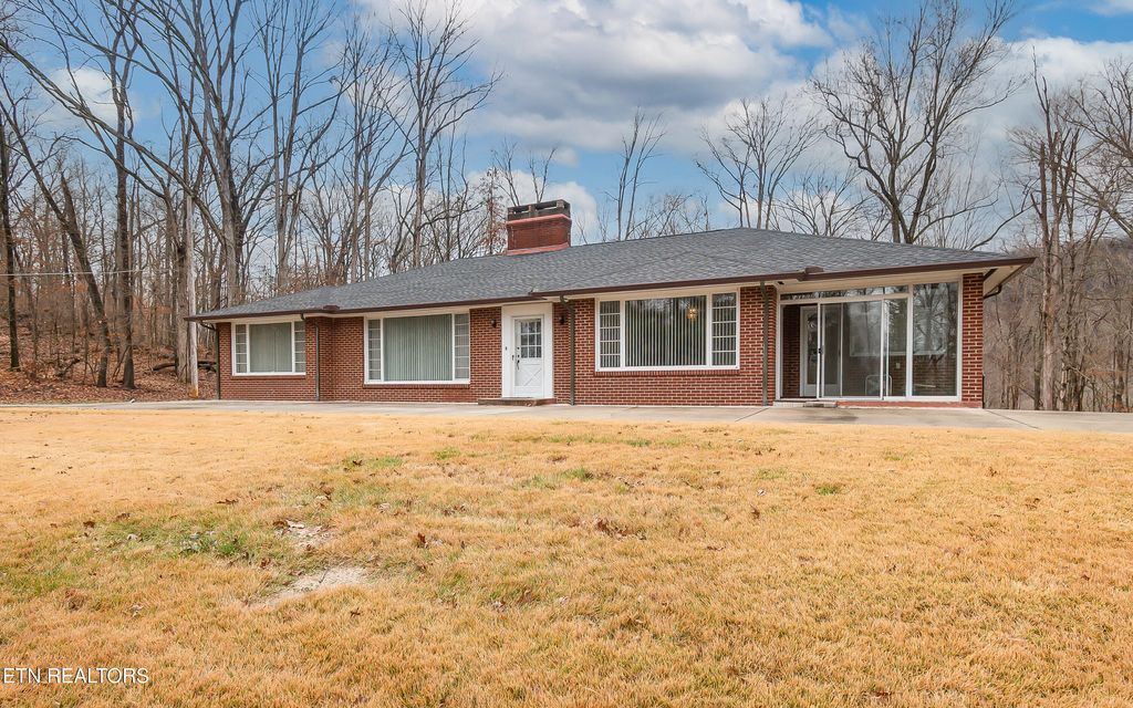 Photo of 140 Magna Vista Drive, Harriman, TN 37748 (MLS # 1323562)
