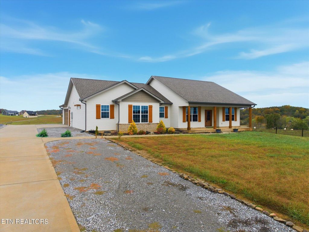 Photo of 758 Lakeside Rd, Madisonville, TN 37354 (MLS # 1320940)