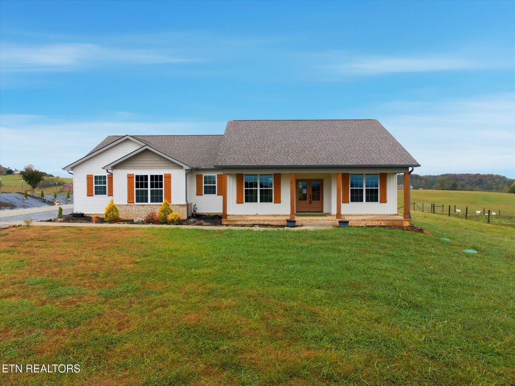 Photo of 758 Lakeside Rd, Madisonville, TN 37354 (MLS # 1320940)