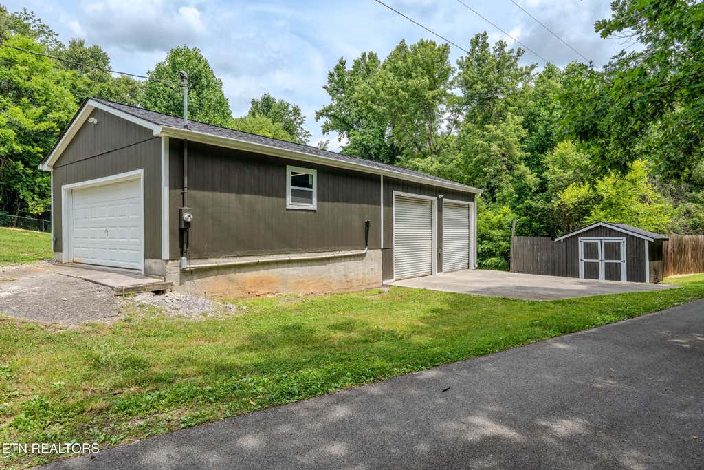 Photo of 105 Branum ALY, Kingston, TN 37763 (MLS # 1345459)