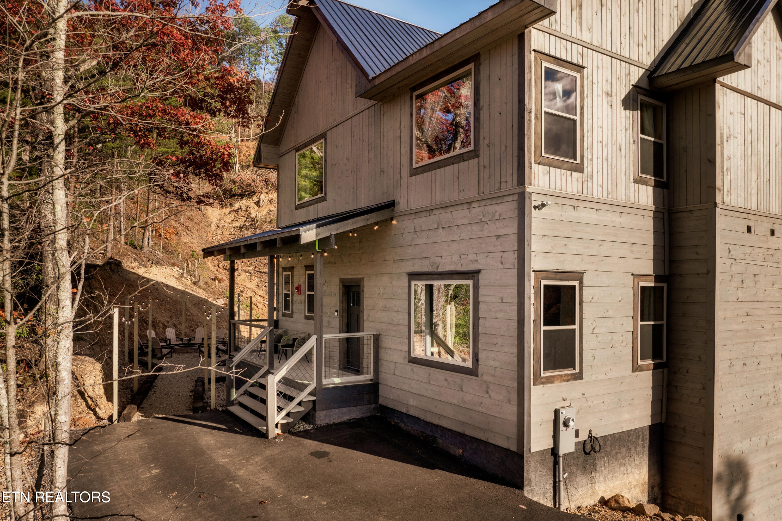 4249 Wolf Hollow Way