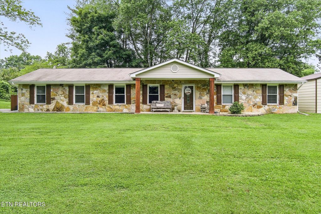 Photo of 241 Greenwood Drive, Harriman, TN 37748 (MLS # 1301476)