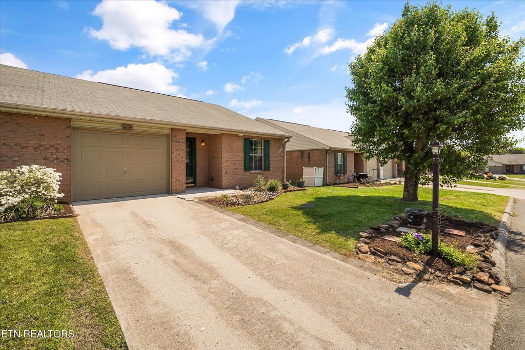 Photo of 8027 Chambord Way, Powell, TN 37849 (MLS # 1336019)