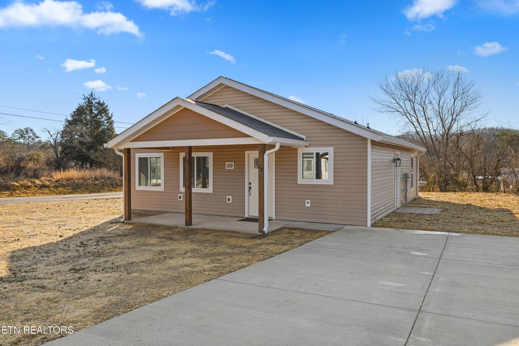 Photo of 109 Bradys Way, Harriman, TN 37748 (MLS # 1329895)