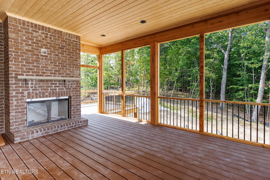 Photo of 103 Chestnut Ridge Court, Crossville, TN 38558 (MLS # 1358891)