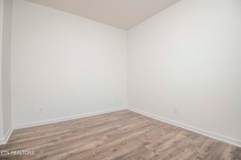 Tiny photo for 514 Cliff St, Morristown, TN 37814 (MLS # 1332531)