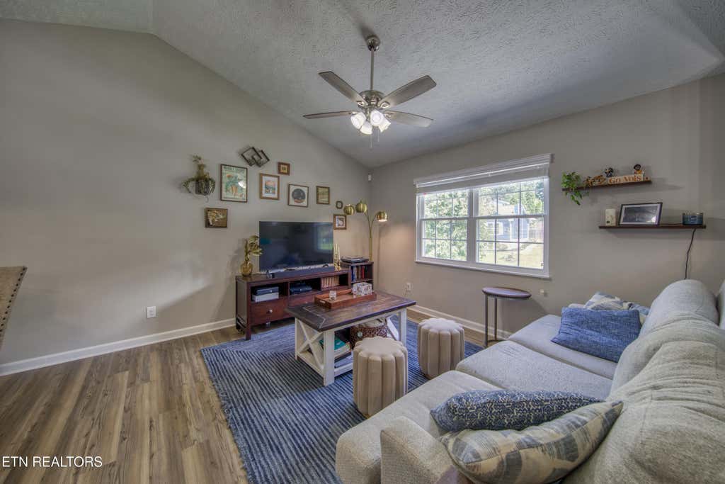 Photo of 3913 Abercorn Rd, Knoxville, TN 37921 (MLS # 1351073)