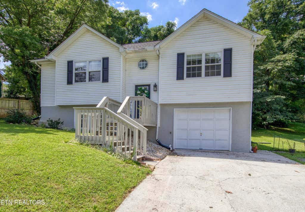 Photo of 3913 Abercorn Rd, Knoxville, TN 37921 (MLS # 1351073)