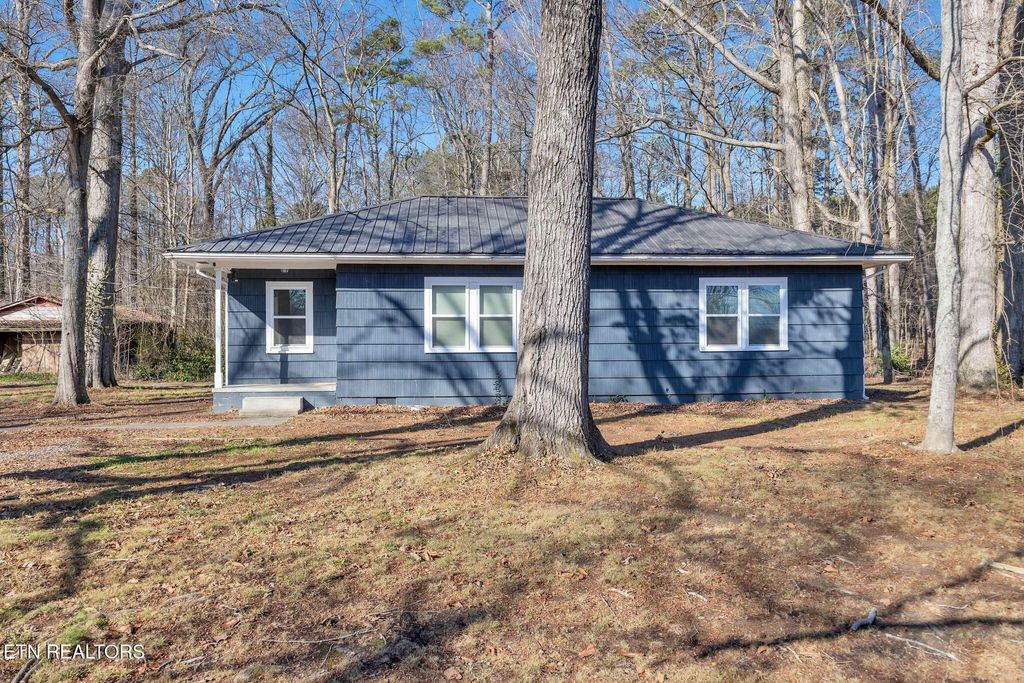Photo of 150 SE Kile Lake Rd, Cleveland, TN 37323 (MLS # 1325808)