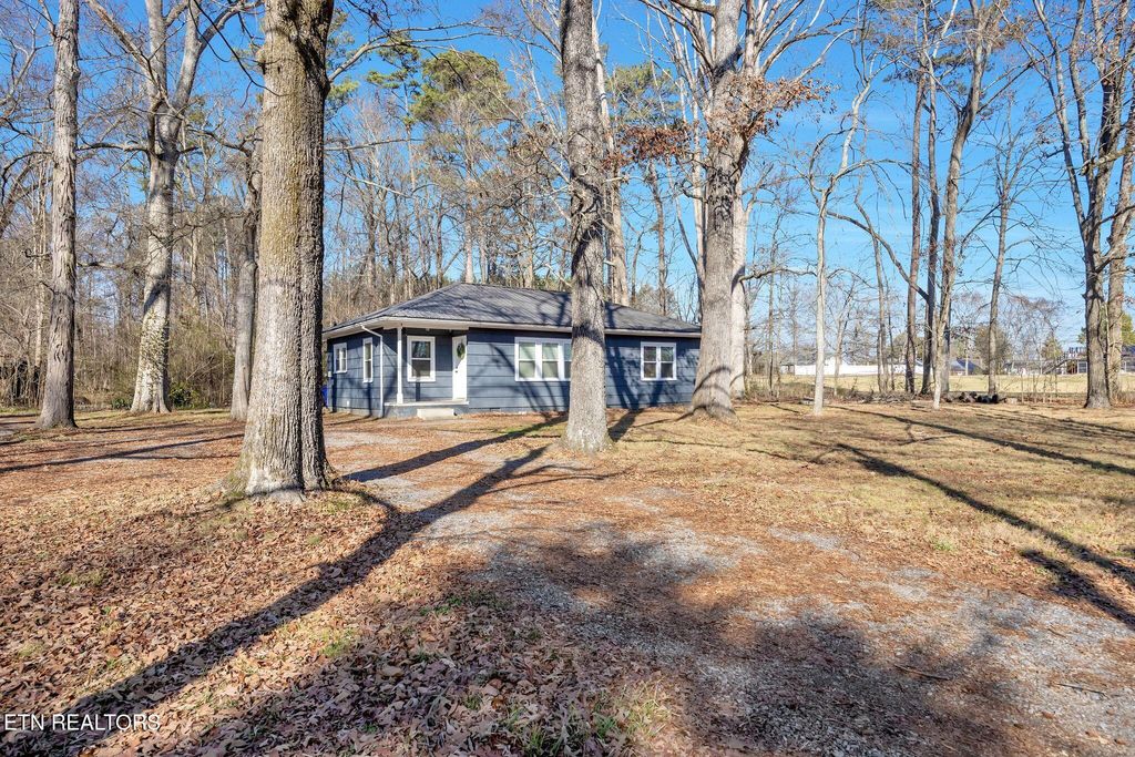 Photo of 150 SE Kile Lake Rd, Cleveland, TN 37323 (MLS # 1325808)
