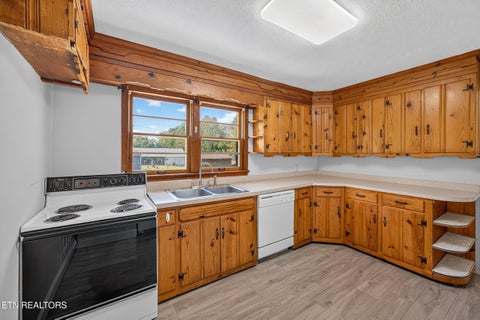 Tiny photo for 1615 Louisiana Ave, Cookeville, TN 38501 (MLS # 1357606)