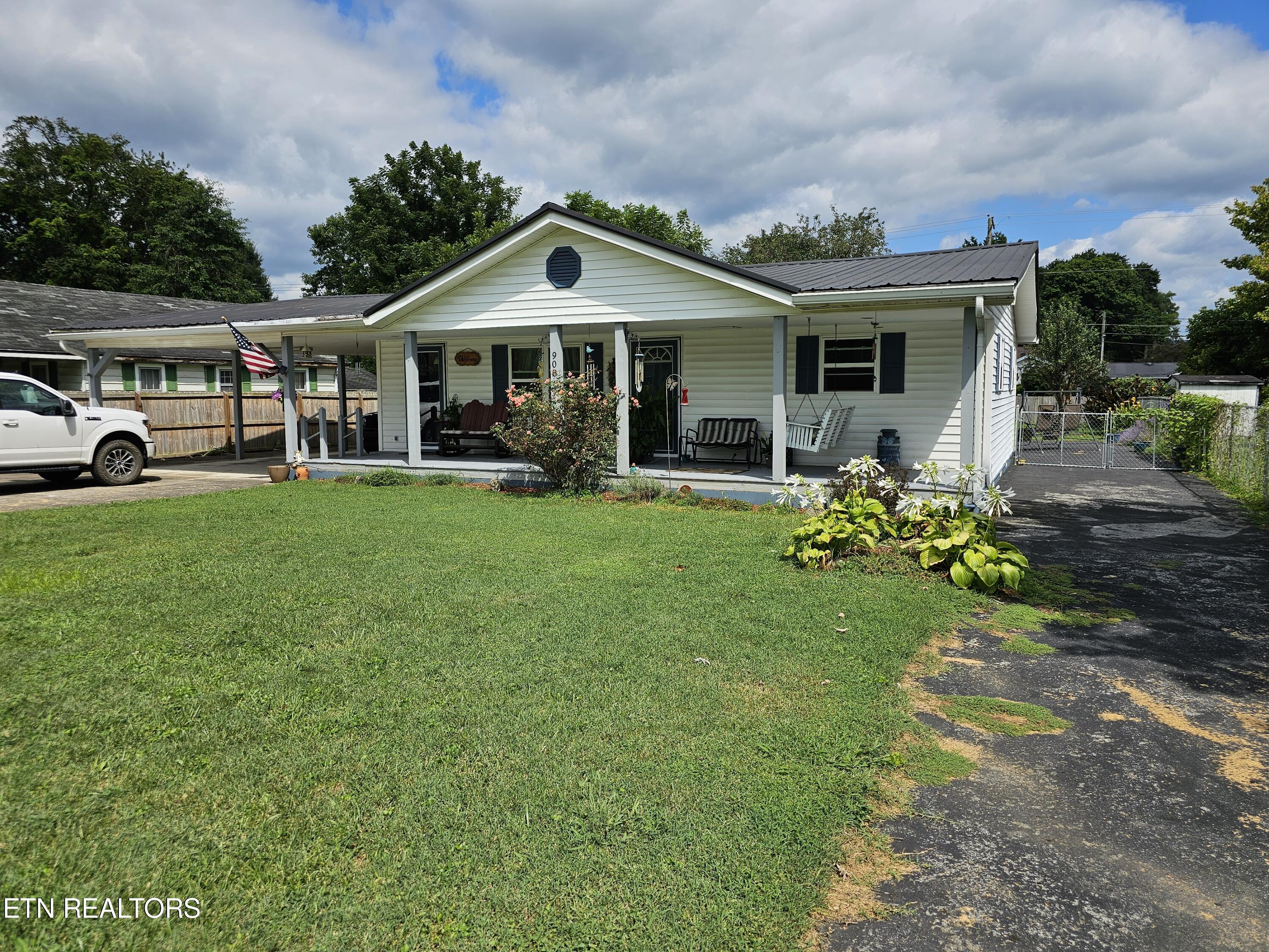 View Middlesboro, KY 40965 house