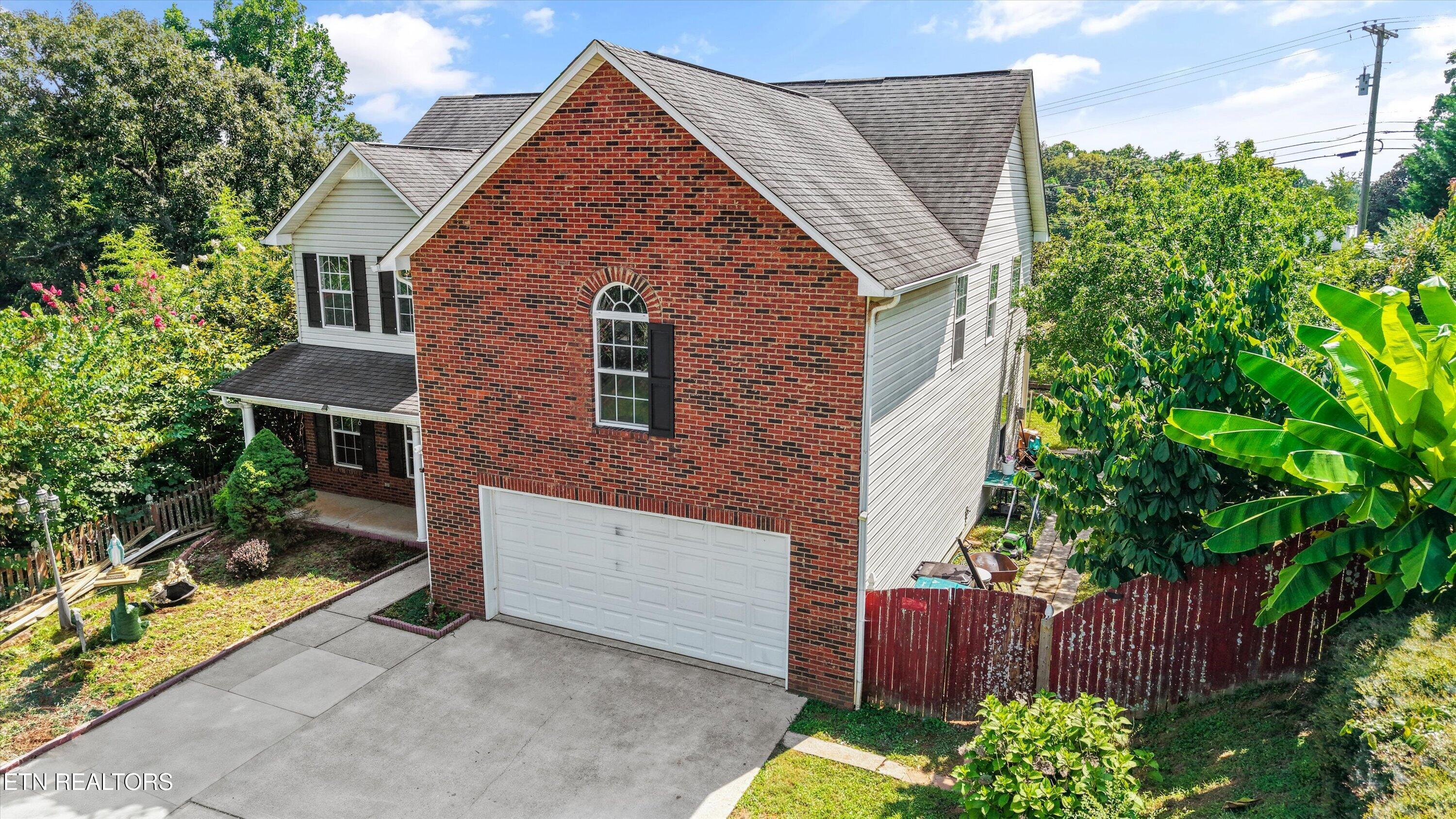 1227 Oak Haven Rd