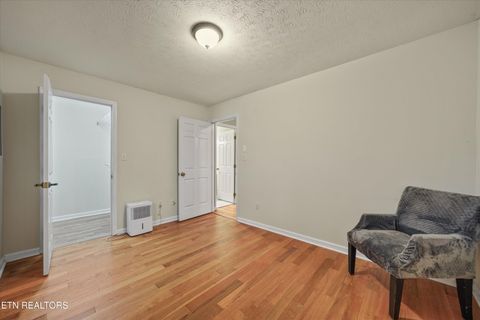 Tiny photo for 101 Hooper Court, Oak Ridge, TN 37830 (MLS # 1332312)