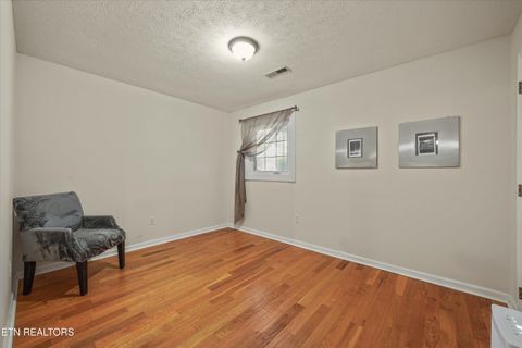 Tiny photo for 101 Hooper Court, Oak Ridge, TN 37830 (MLS # 1332312)