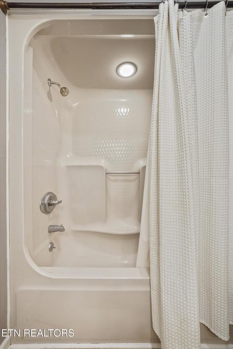 Tiny photo for 101 Hooper Court, Oak Ridge, TN 37830 (MLS # 1332312)