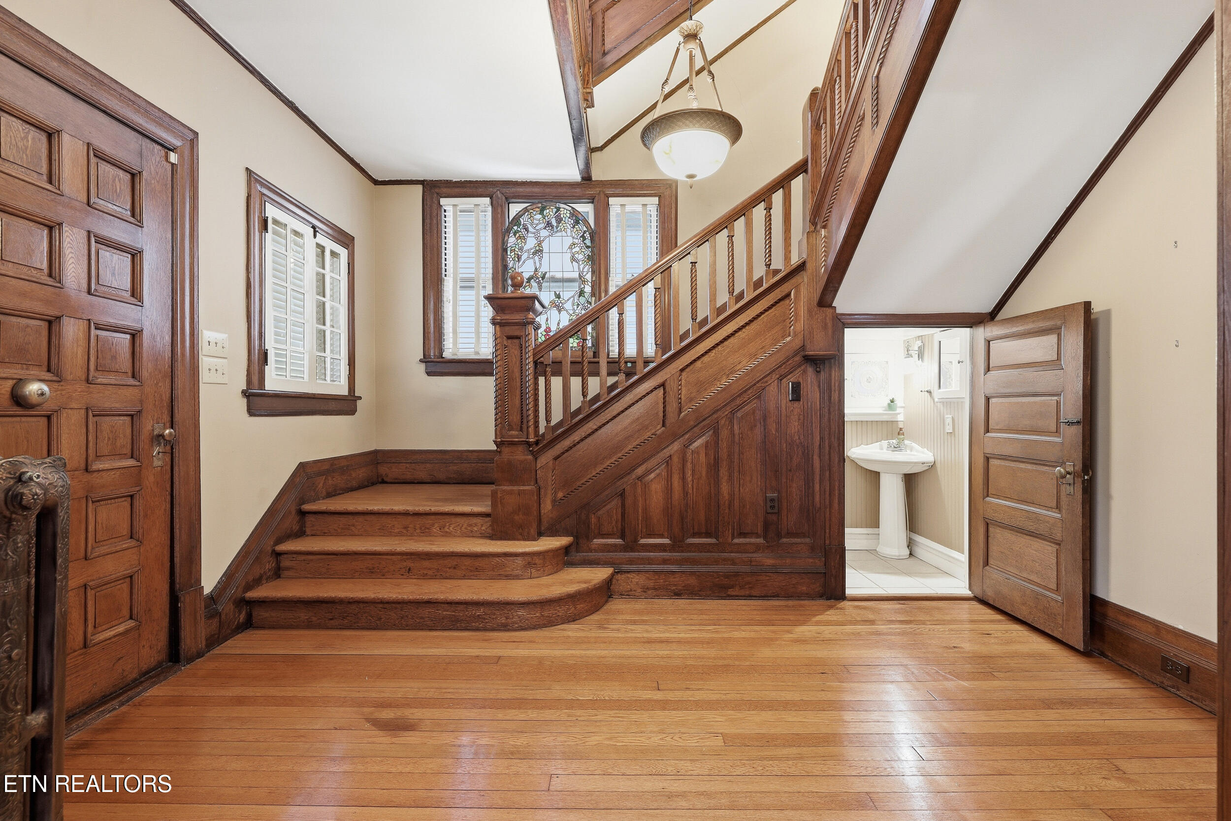 561 Margrave Drive