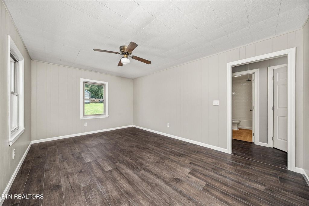 Photo of 123 Kingwood St, Kingston, TN 37763 (MLS # 1302664)