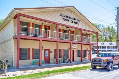 Photo of 704 Brooklyn St #4, Cumberland Gap, TN 37724 (MLS # 1345954)