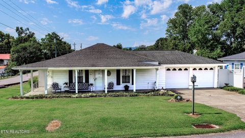 Photo of 631 6th St St, Newport, TN 37821 (MLS # 1316742)