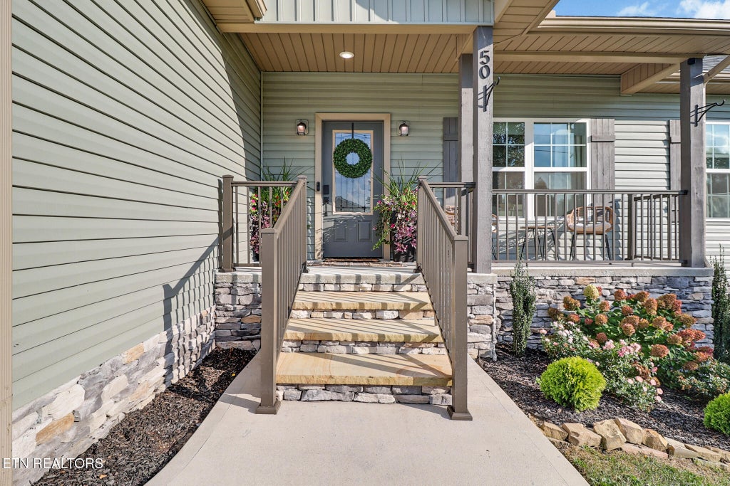 Photo of 50 Sky View Meadow Drive, Crossville, TN 38555 (MLS # 1354242)