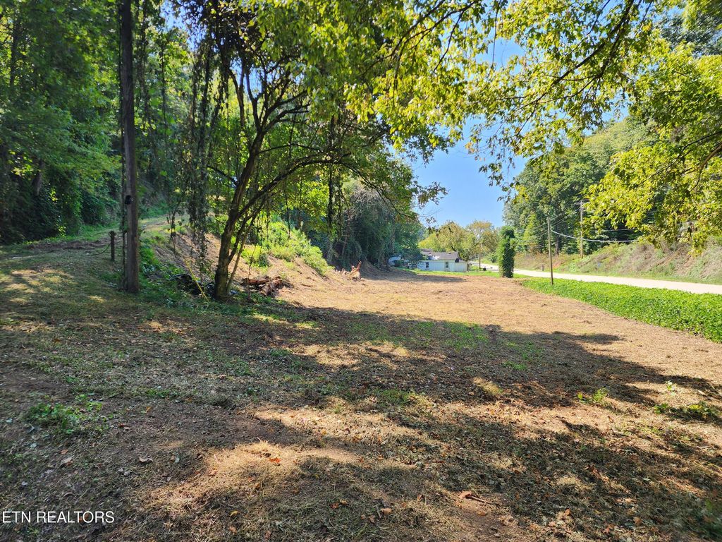 Photo of 1843 Ruritan Rd Rd, Harriman, TN 37748 (MLS # 1316086)