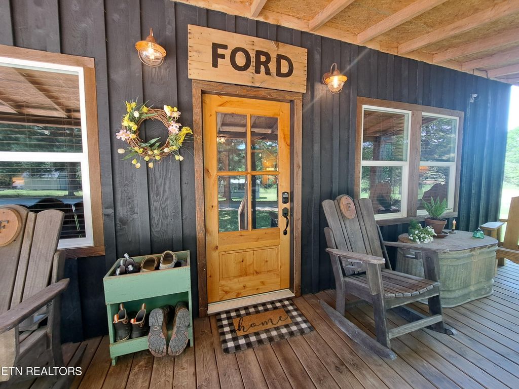 Photo of 528 Mill Branch Rd, Huntsville, TN 37756 (MLS # 1262105)