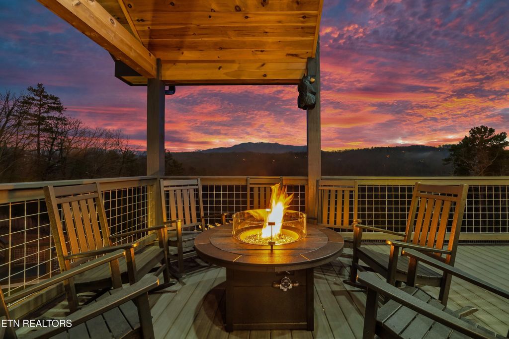 Photo of 3382 Flintlock Lane, Sevierville, TN 37862 (MLS # 1328499)