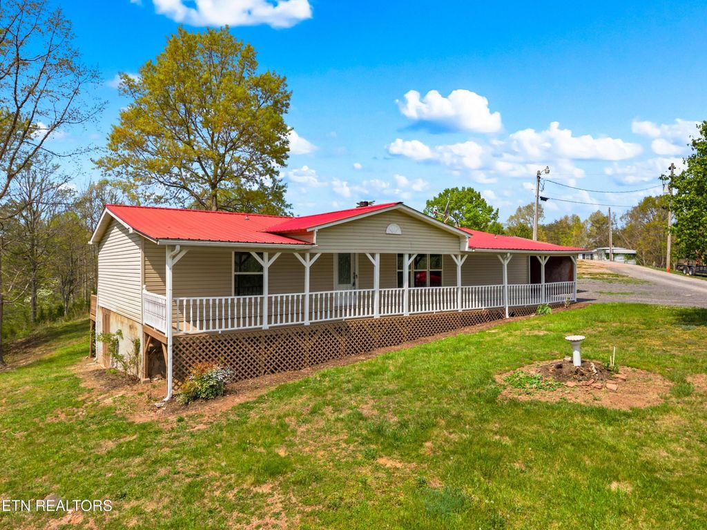 Photo of 412 Thorn Hill School Rd, Thorn Hill, TN 37881 (MLS # 1337127)