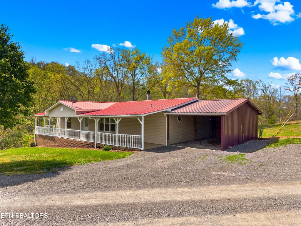 Photo of 412 Thorn Hill School Rd, Thorn Hill, TN 37881 (MLS # 1337127)