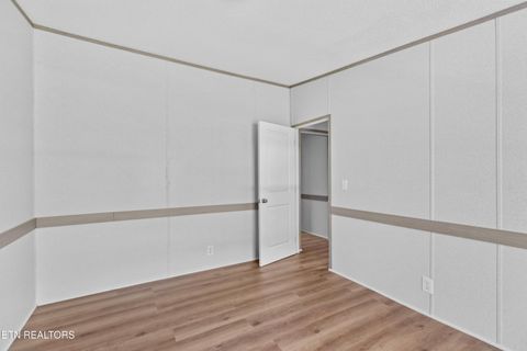 Tiny photo for 412 Thorn Hill School Rd, Thorn Hill, TN 37881 (MLS # 1337127)