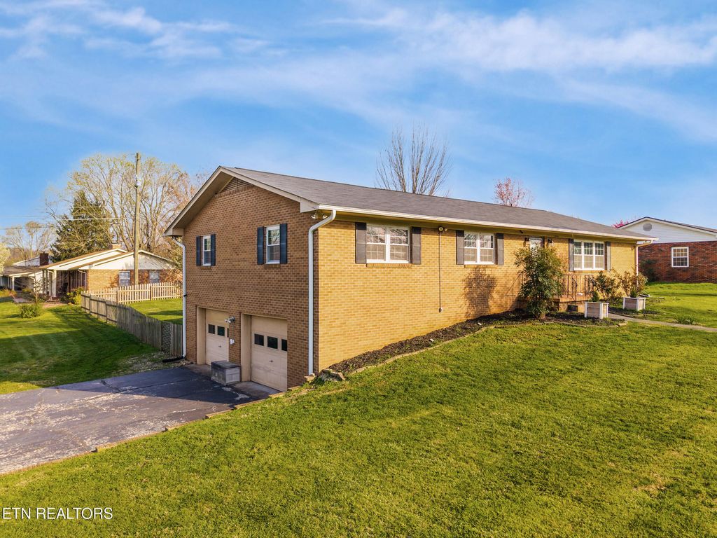 Photo of 7552 Berkshire Blvd, Powell, TN 37849 (MLS # 1332789)