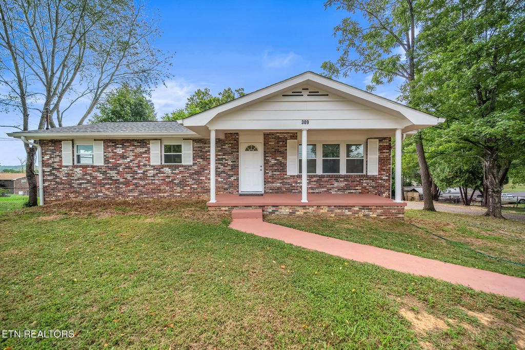 Photo of 309 Boyds Creek Hwy, Seymour, TN 37865 (MLS # 1312207)