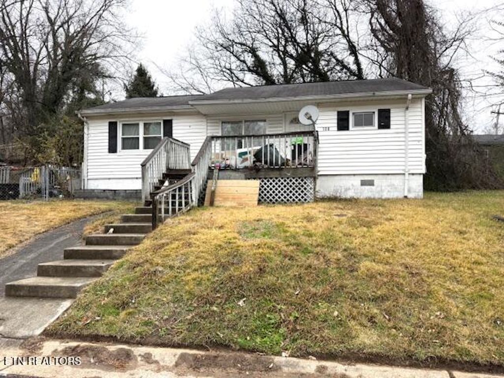 Photo of 108 Jasper Lane, Oak Ridge, TN 37830 (MLS # 1323632)