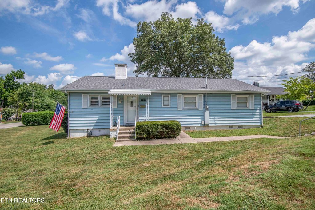 Photo of 100 Viola Rd, Oak Ridge, TN 37830 (MLS # 1309966)