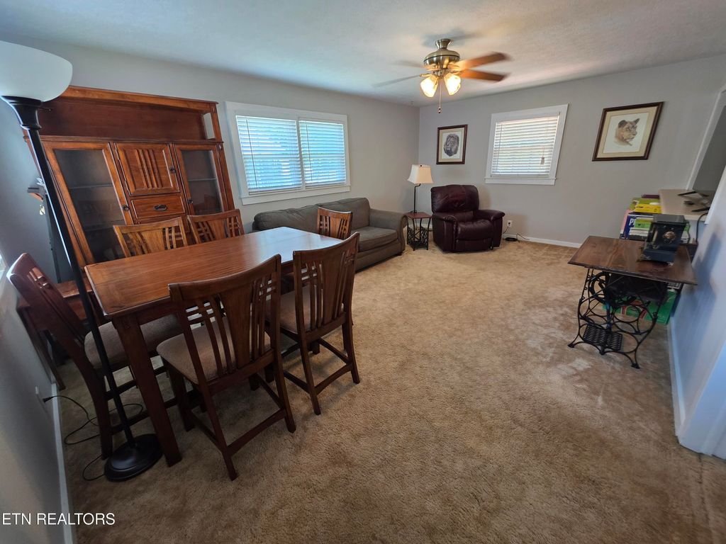 Photo of 106 Nesper Rd, Oak Ridge, TN 37830 (MLS # 1313012)